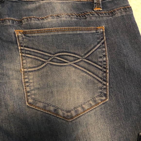 Soft Obsession Skinny Jeans. - Picture 4 of 8